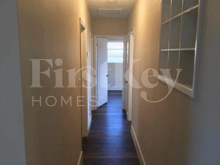 10020 SW 37th St — Photo 13