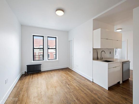2nd image of 2504 44th St APT 8