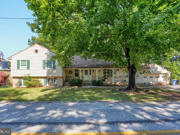 1884 Dubs Church Rd, Hanover, PA 17331