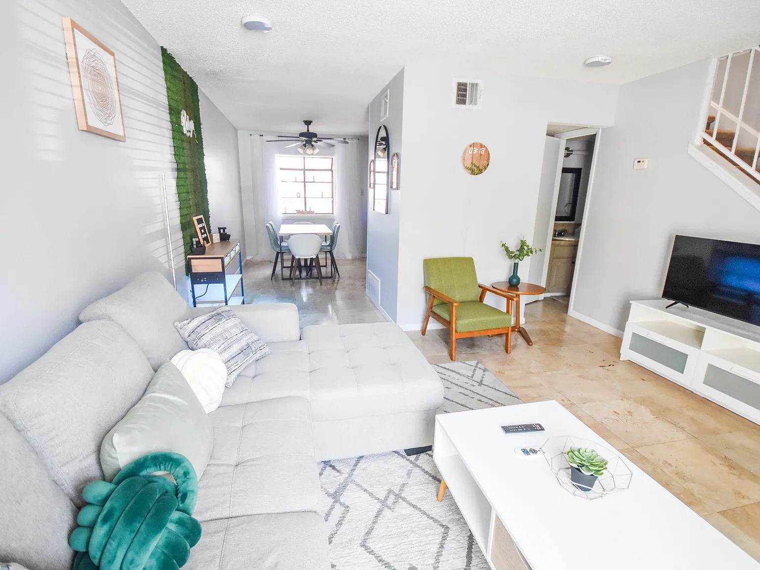 2 bed, 1.5 bath, 1008 sqft, $1,550 — Photo 3