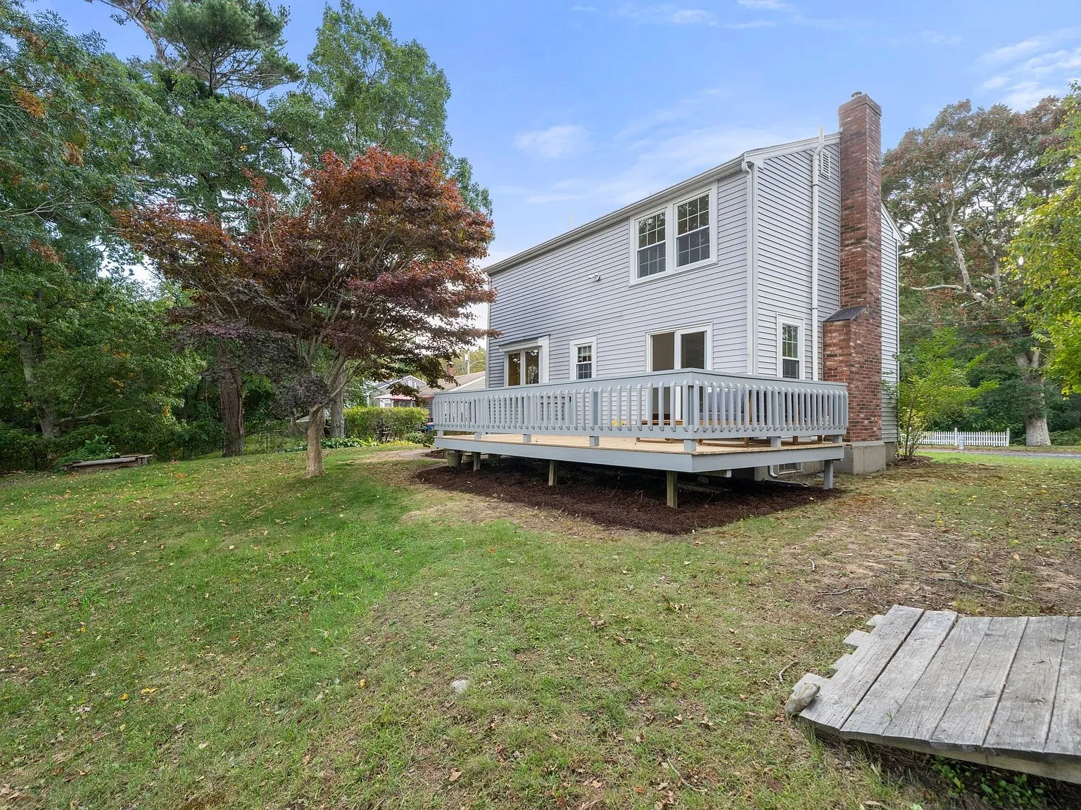 3 bed, 2.0 bath, 1120 sqft, $4,000 — Photo 3