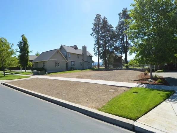 513 S Pine Meadow St, Sisters, OR 97759
