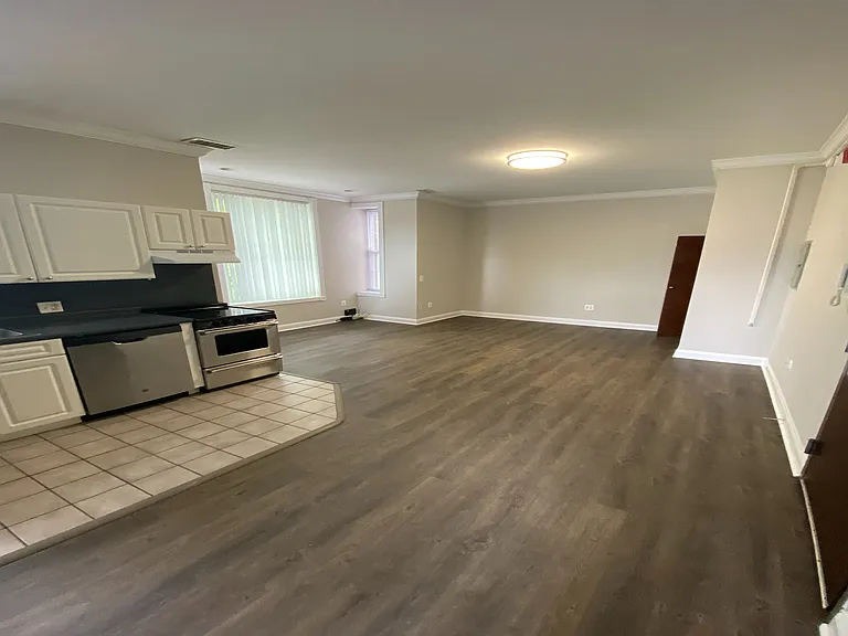 Campus Apartments — Photo 6