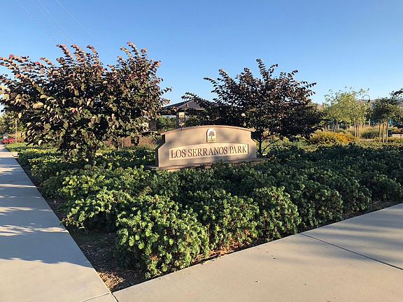 Los Serranos Park
