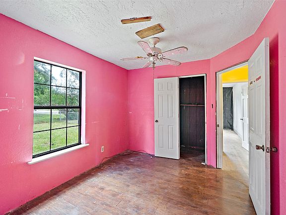 5th image of 306 E Gulf St