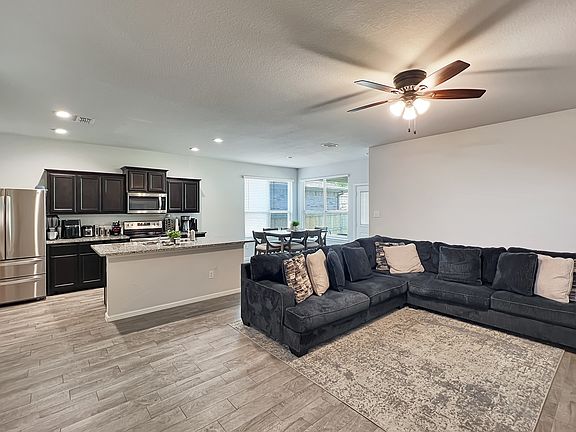 2nd image of 9241 Wood Covert Way