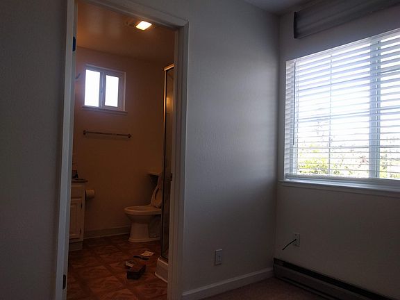 4th image of 1669 Clarkspur Ln #U3