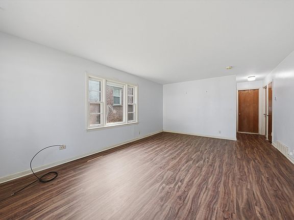 2nd image of 14840 Langley Ave