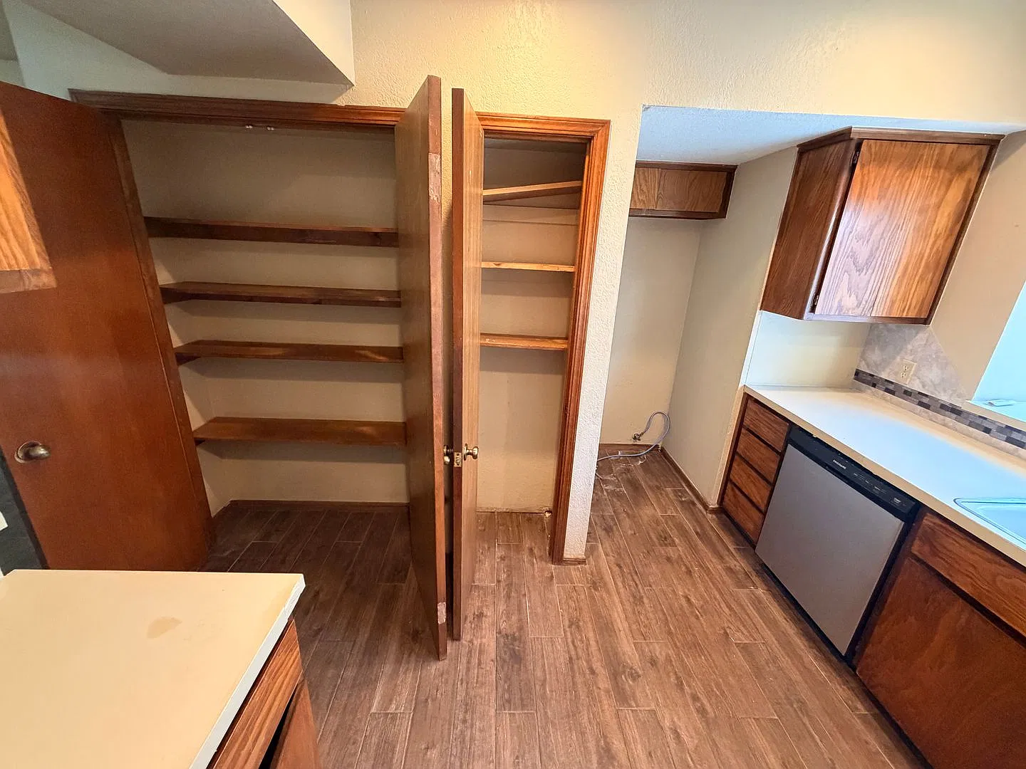 2627 Shorebridge Ave — Photo 4