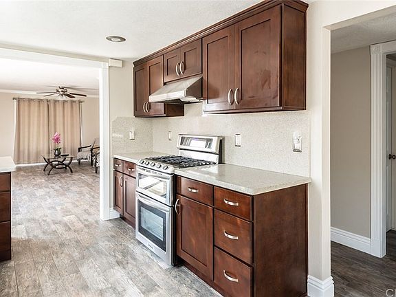 3rd image of 5861 Camphor Ave