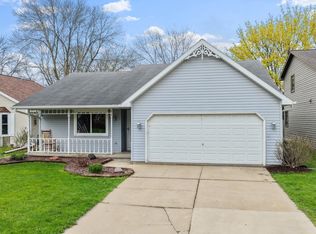 814 Flambeau Pl, De Pere, WI 54115