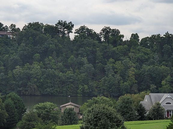 3rd image of Marble Bluff Dr