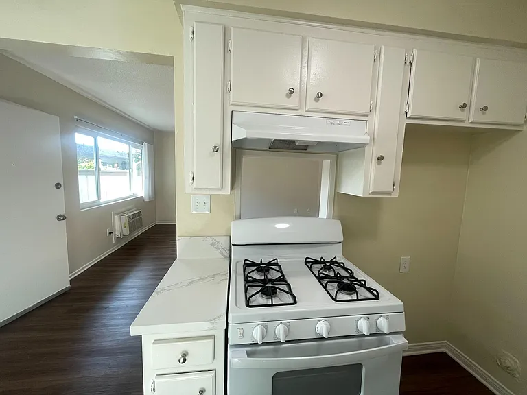 Summerwind Apartments — Photo 12