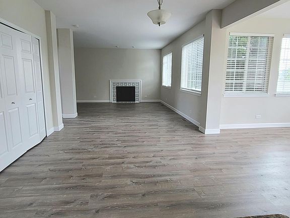 4th image of 12824 S Meadow Ln