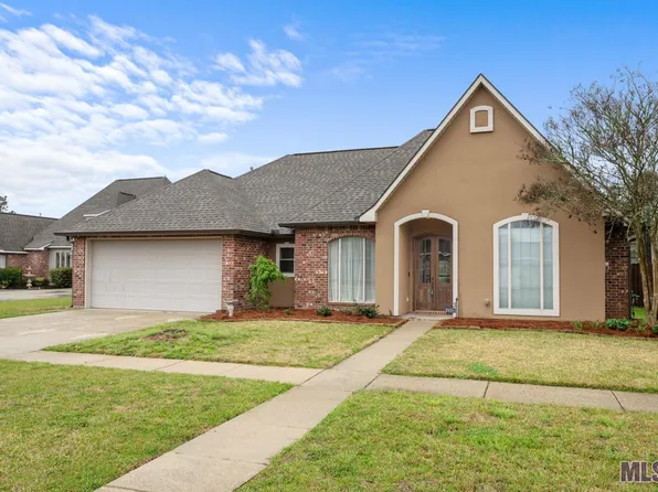 34091 Spring Lake Dr, Walker, LA 70785