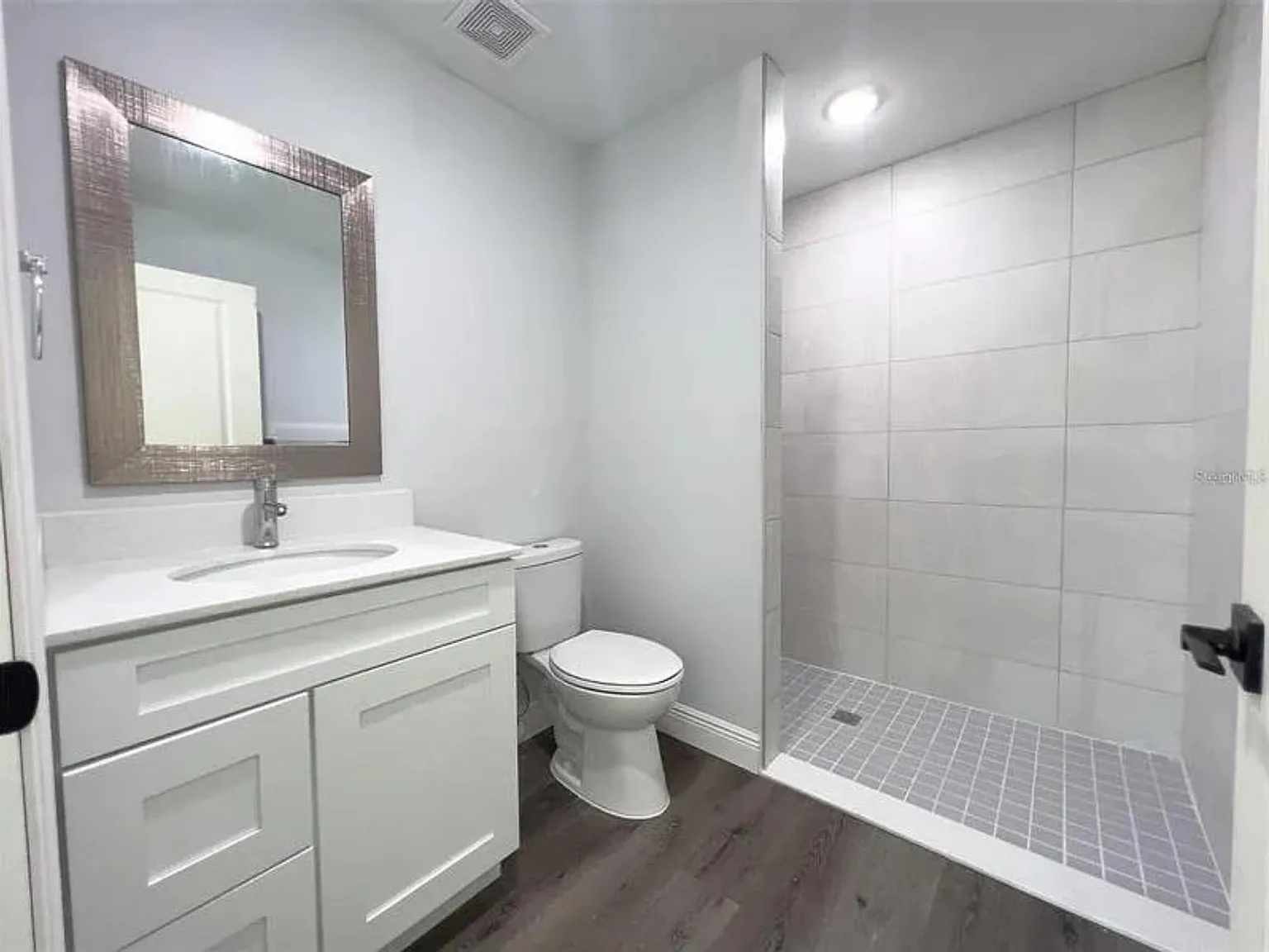 197 Oak Cir — Photo 2