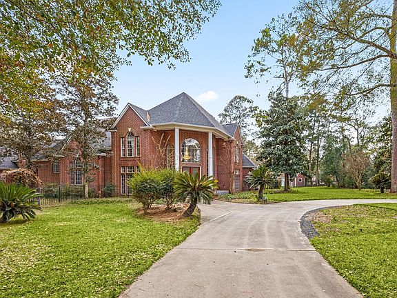 5th image of 17511 Hawkin Ln