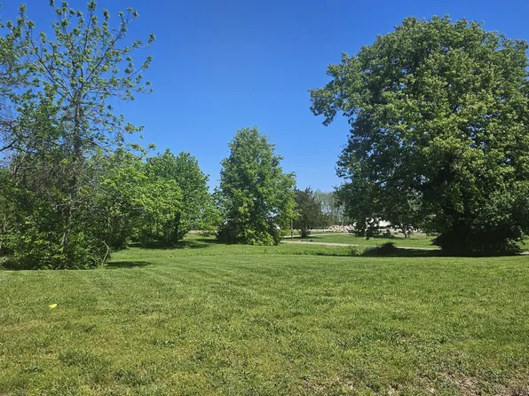 0 W Main St, Buckner, IL 62819