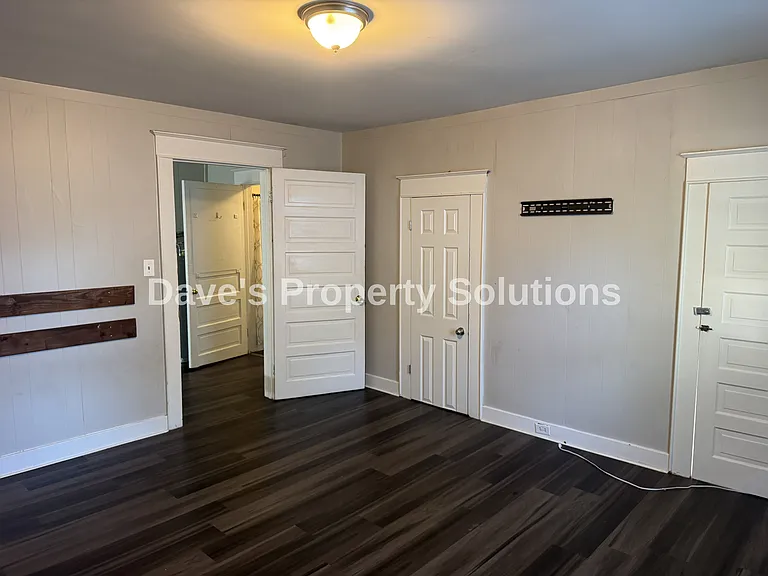 313 4th St #B — Photo 12