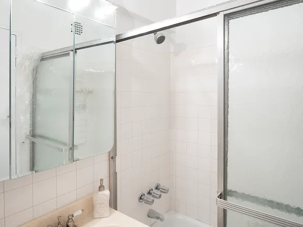 1401 Ocean Avenue image 9 of 13