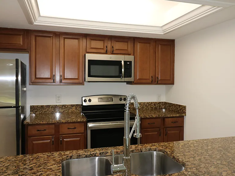 Cypress Way E — Photo 8