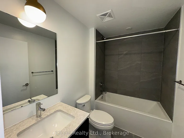 395 Dundas St W #417 — Photo 15