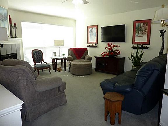 3rd image of 524 Stonewall Ct