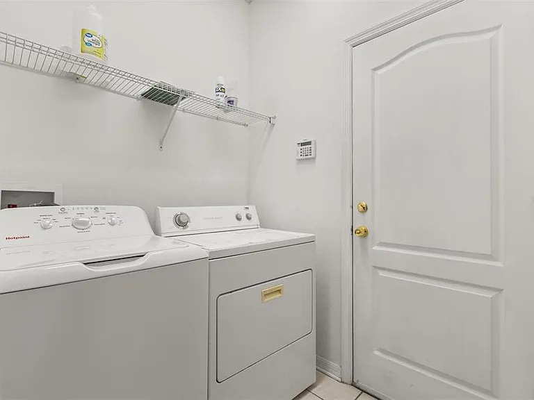 9406 Candice Ct — Photo 29