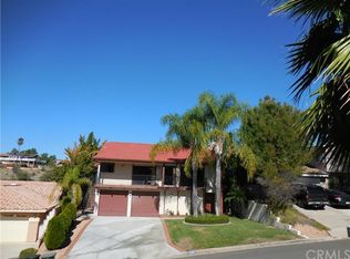 22966 Green Pine Dr, Canyon Lake, CA 92587