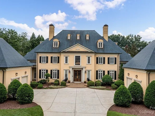 8319 Eagle Gln, Charlotte, NC 28210