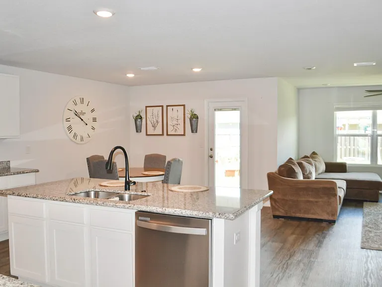 5536 Lancelot Trl — Photo 4