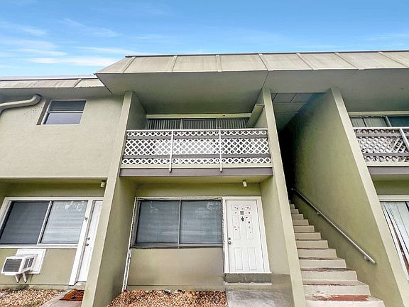 4th image of 1852A Golf View Ave #10