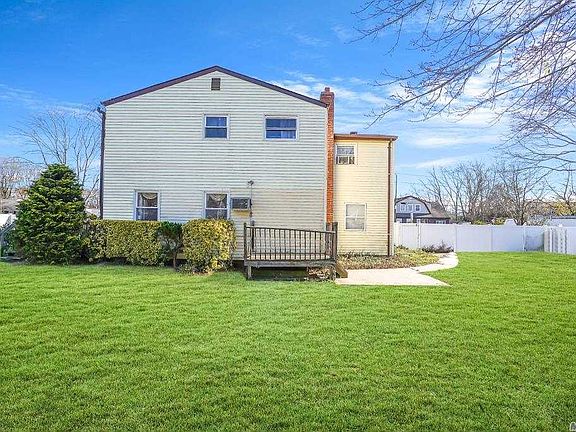 5th image of 36 Oneida Ave