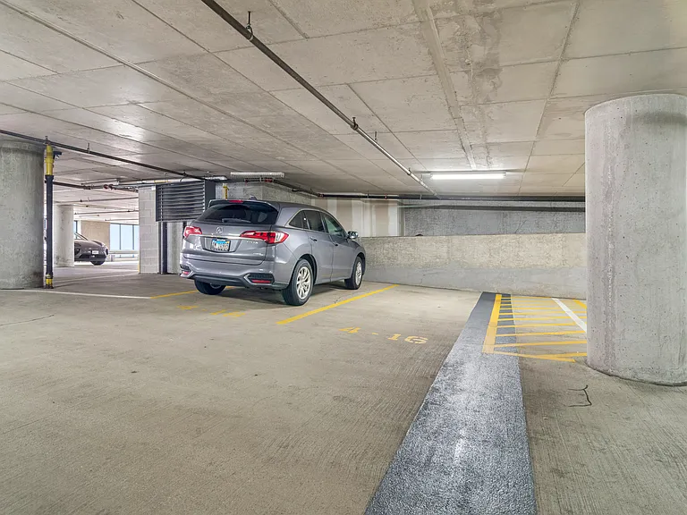 340 W Superior St #1201 — Photo 20