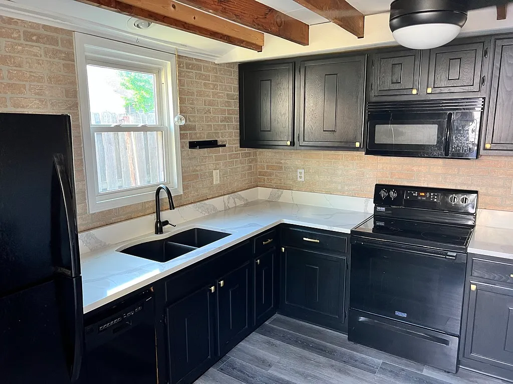 2 bed, 960 sqft, $2,199 — Photo 4