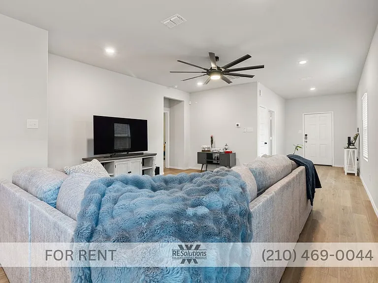 4250 Admirals Bnd — Photo 10