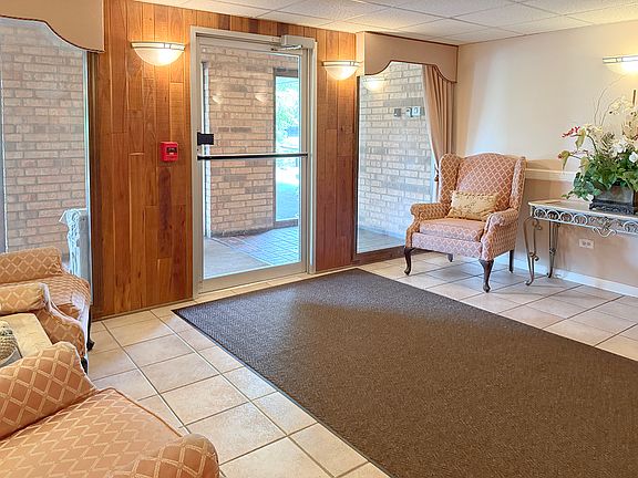 5th image of 8025 Woodglen Ln APT 307