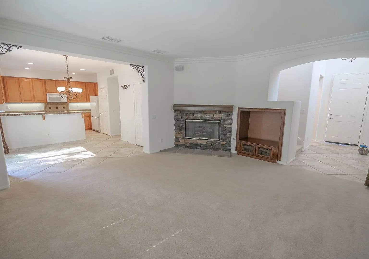 Andorra @ Creekside - 4 Bedroom Home for Rent in Valencia! — Photo 2