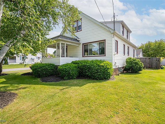 3rd image of 3403 Amherst Ave