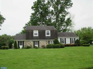 86 Wooden Bridge Rd, Holland, PA 18966