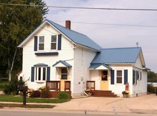 121 W Main St, Gillett, WI 54124