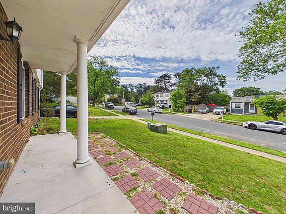 4th image of 1358 Raleigh Dr