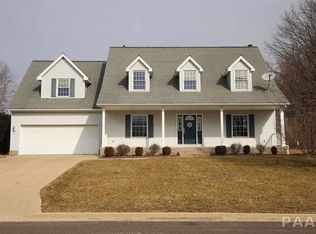 305 Oakbrook Dr, East Peoria, IL 61611