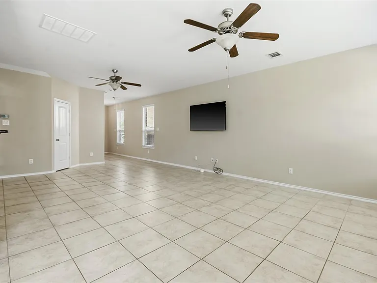 3418 Bainbridge Hill Ln — Photo 6