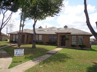 1741 Creekview Dr, Glenn Heights, TX 75154