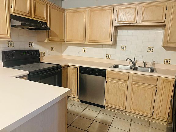 5th image of 5905 James River Dr