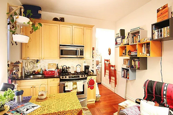 Rented by Bohemia Realty Group | media 19