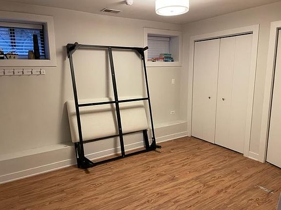 4th image of 1226 W Diversey Pkwy #1R