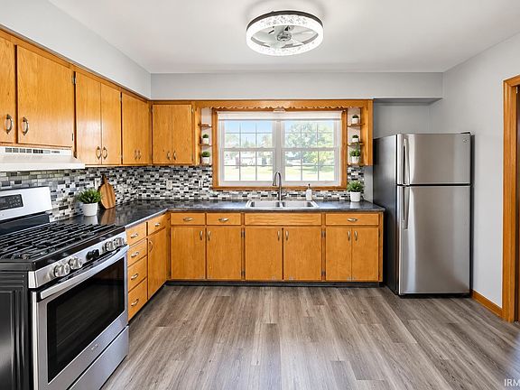 2nd image of 502 S Kouts St