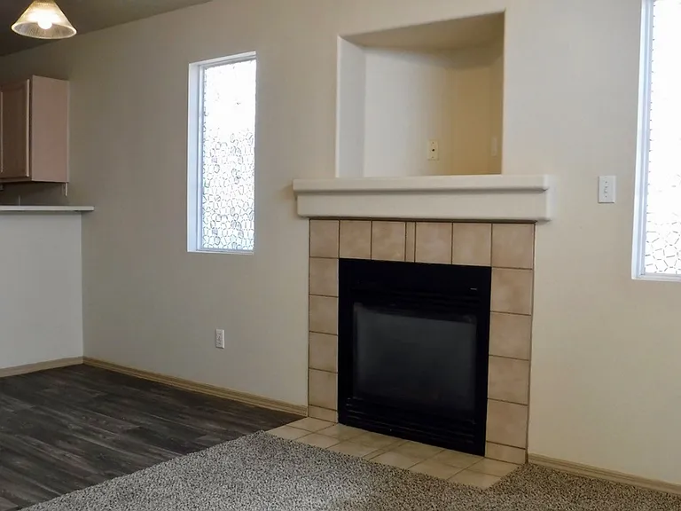 10648 Shooting Star St NW — Photo 6